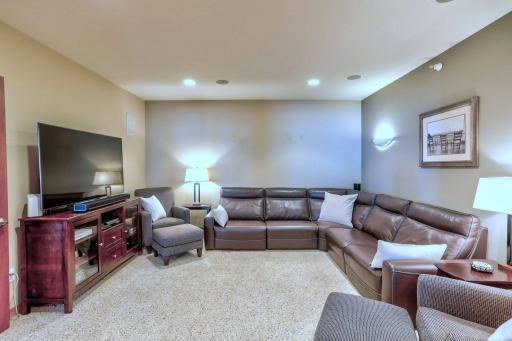 1070 Grandview Court NE, 406, Columbia Heights, MN 55421