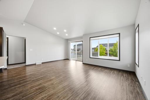 6073 Autumn Drive S, Fargo, ND 58104
