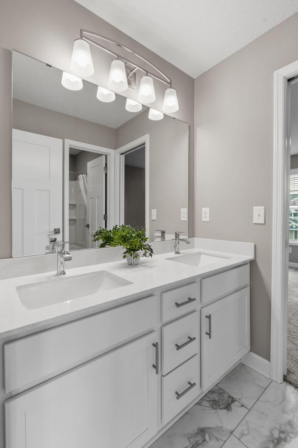 Upper level full bathroom