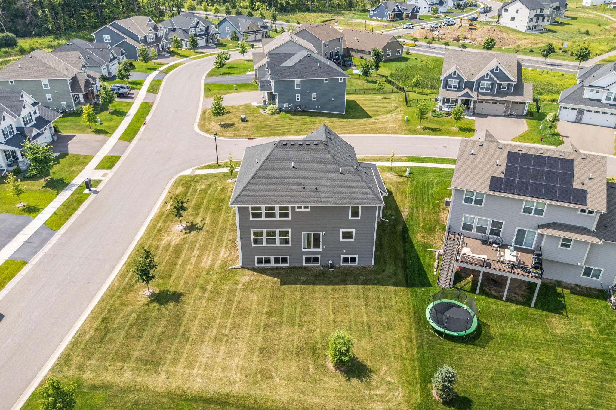 Large yard with breathing room between your neighbors!
