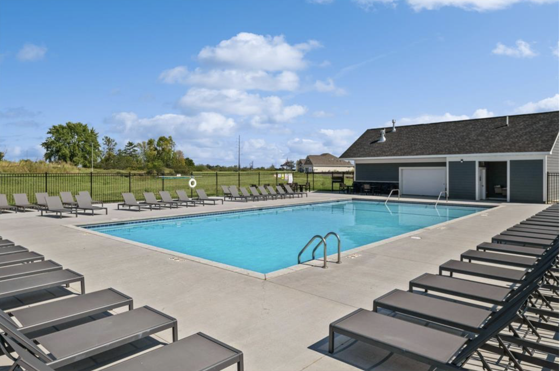 Sundance Greens exclusive pool