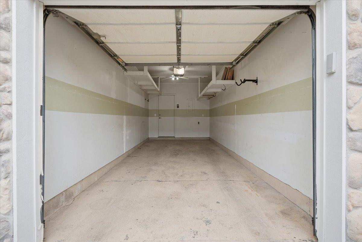 20-Garage.jpg