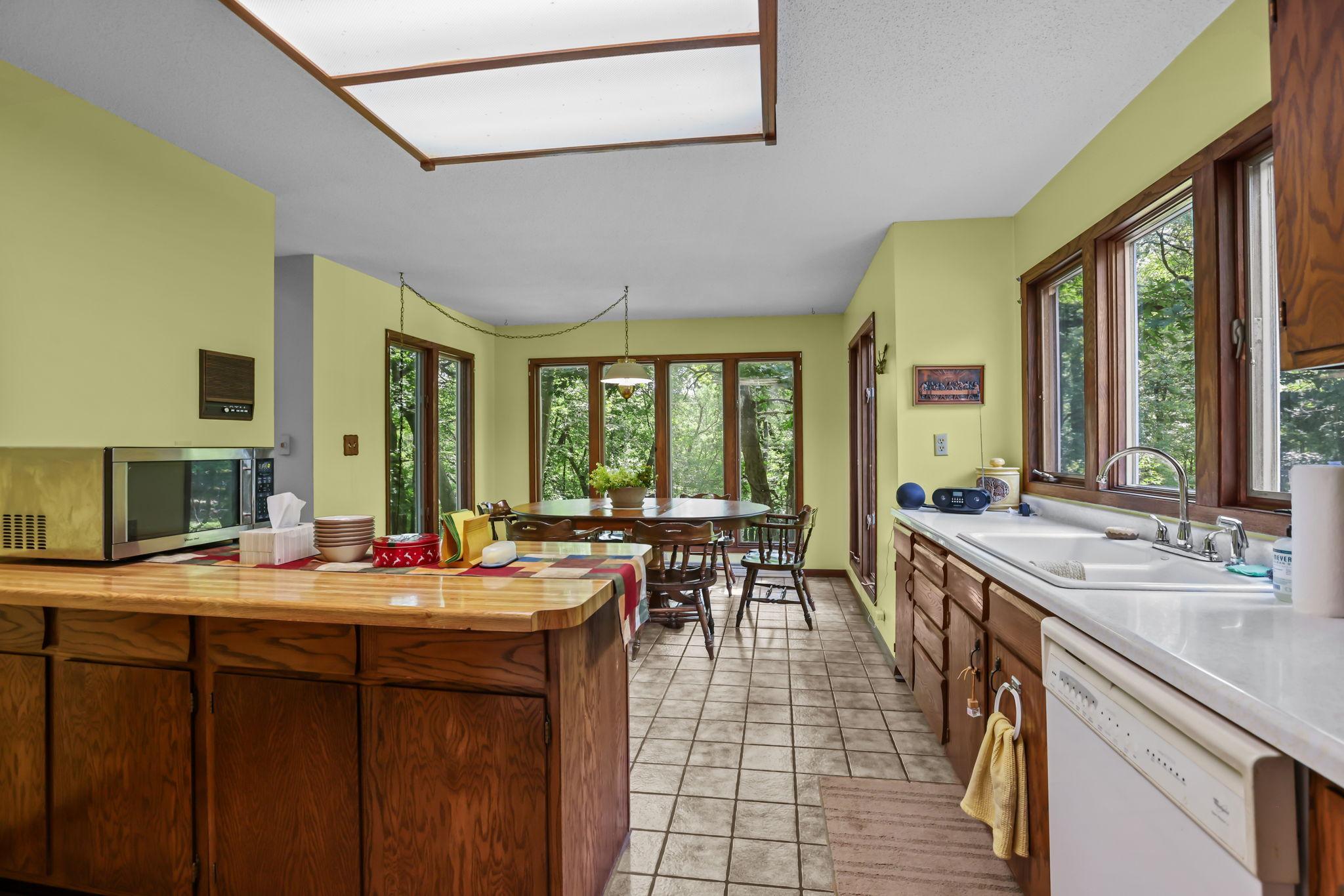 Kitchen - breakfast area.