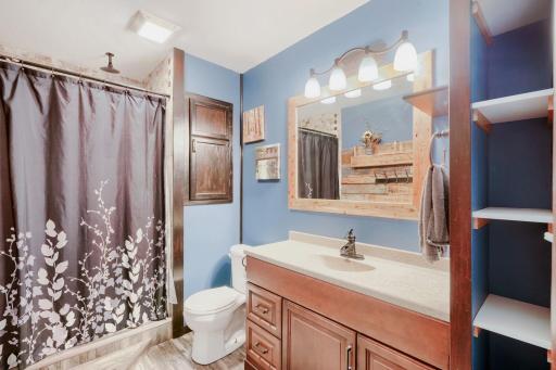 5833 212th St N - Web Quality - 026 - 26 Bathroom.jpg