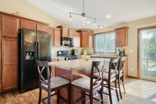 5833 212th St N - Web Quality - 011 - 11 Kitchen.jpg