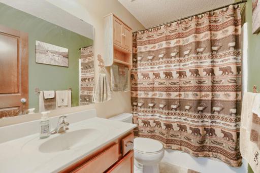 5833 212th St N - Web Quality - 025 - 25 Bathroom.jpg
