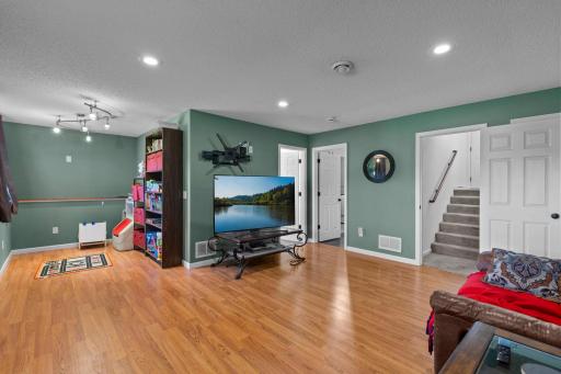 106 Garner Circle, Montrose, MN 55363