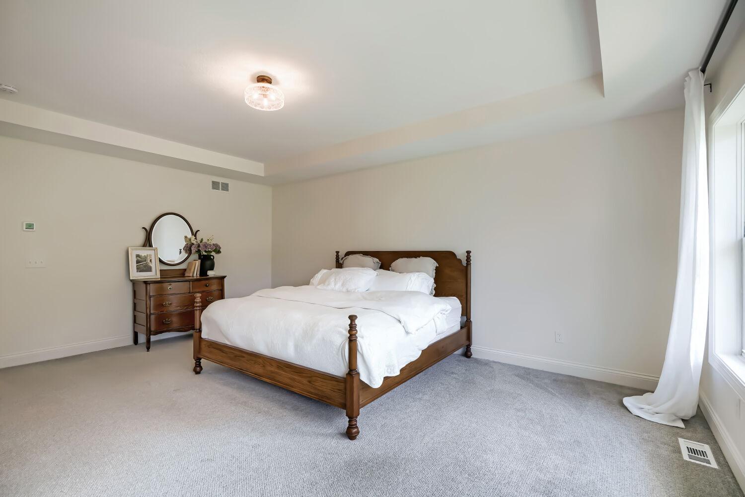 7101 61st Alcove S - Web Quality - 022 - 22 Primary Bedroom.jpg