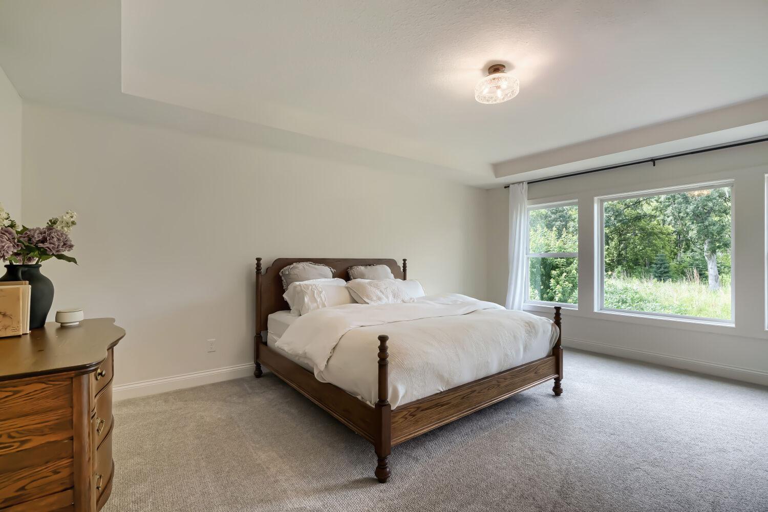 7101 61st Alcove S - Web Quality - 021 - 21 Primary Bedroom.jpg
