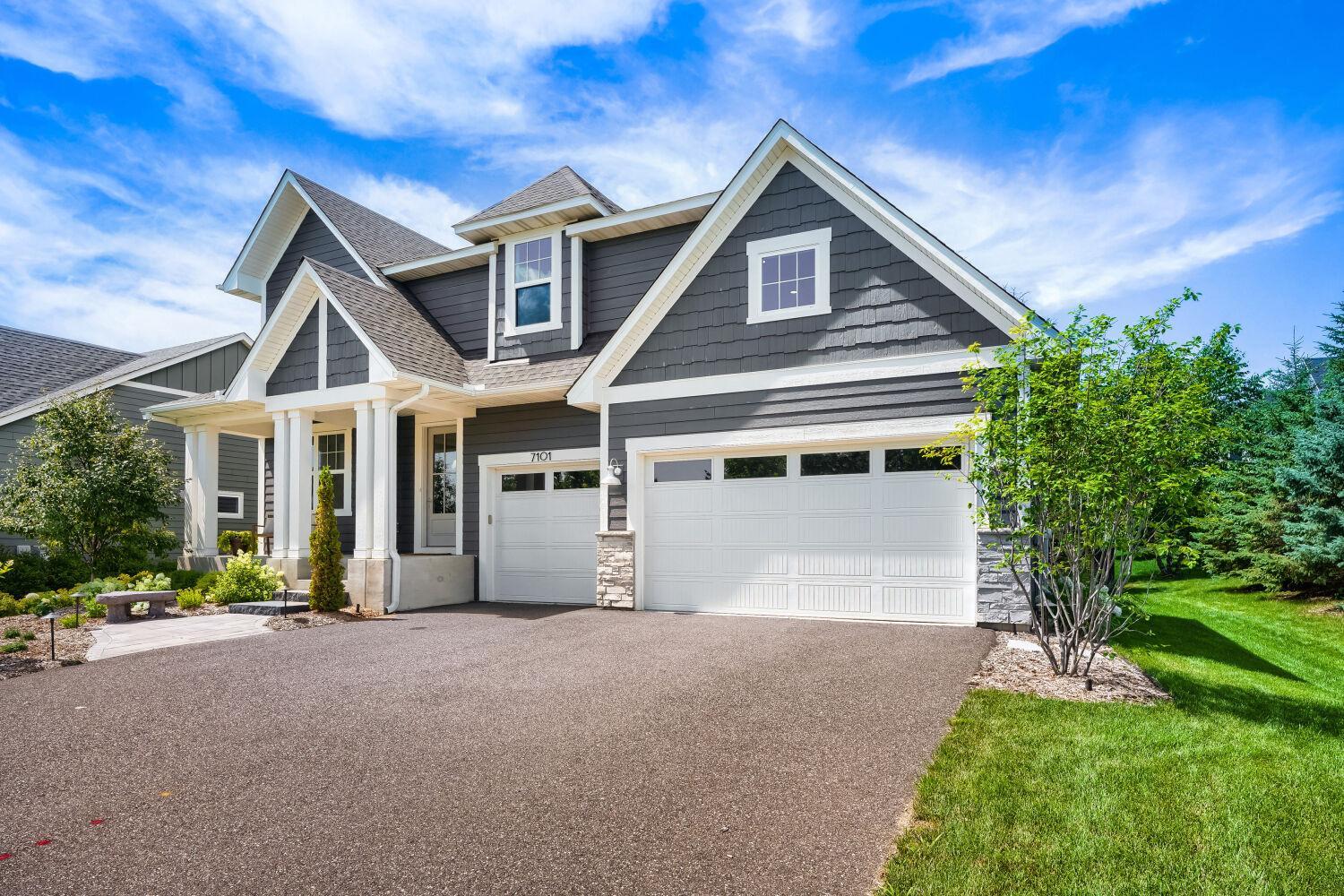 7101 61st Alcove S - Web Quality - 003 - 03 Exterior Front.jpg
