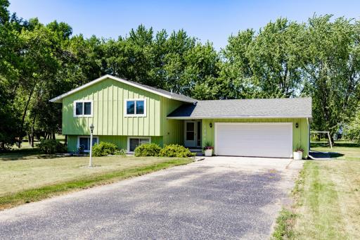 Photo for 1108 62nd Avenue N, Moorhead, MN 56560 - listing #7108542 1108 62nd Avenue N, Moorhead, MN 56560