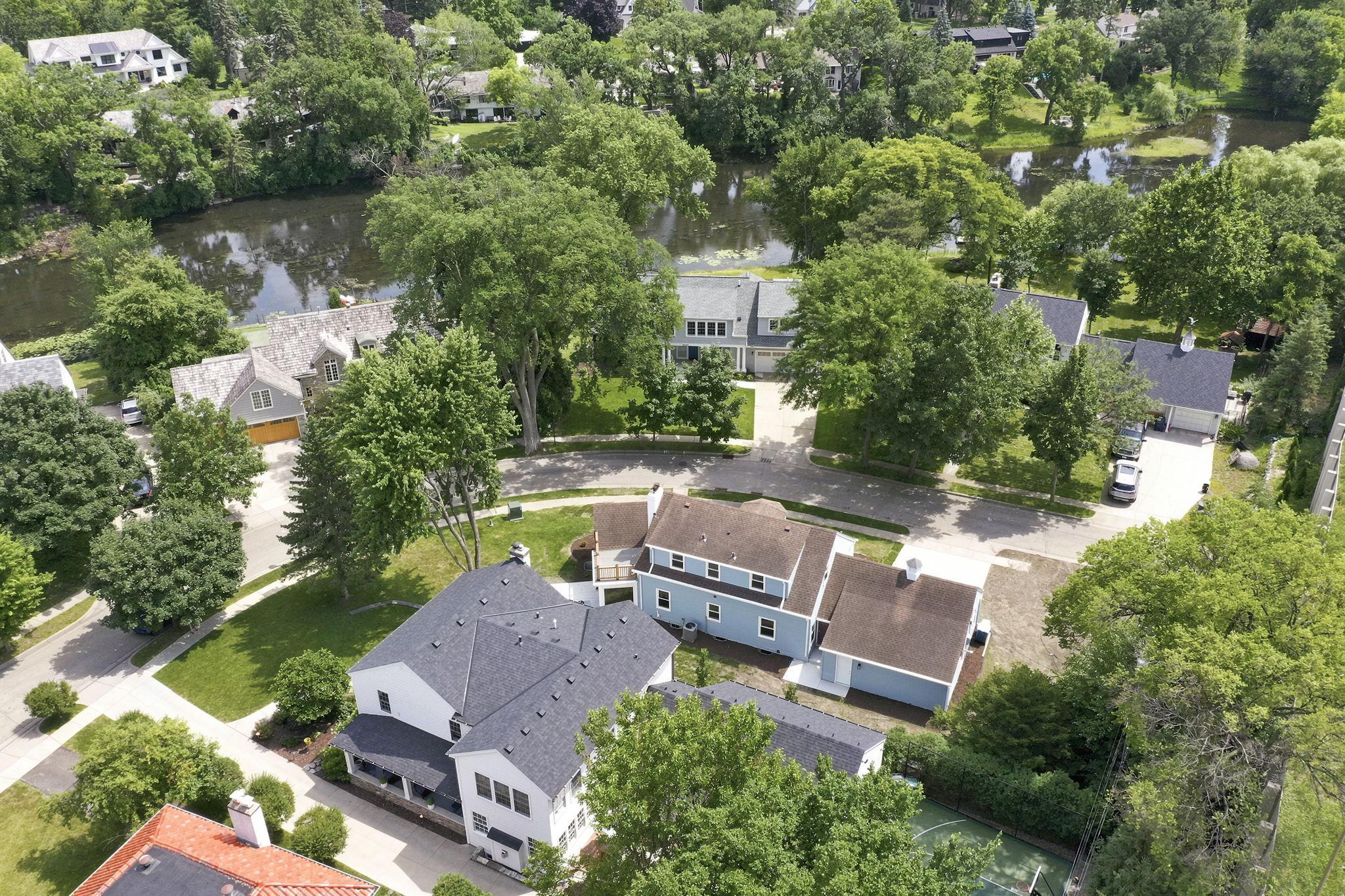 55-web-or-mls-4920%20sunnyside%20rd%20aerial%20%284%29.jpg