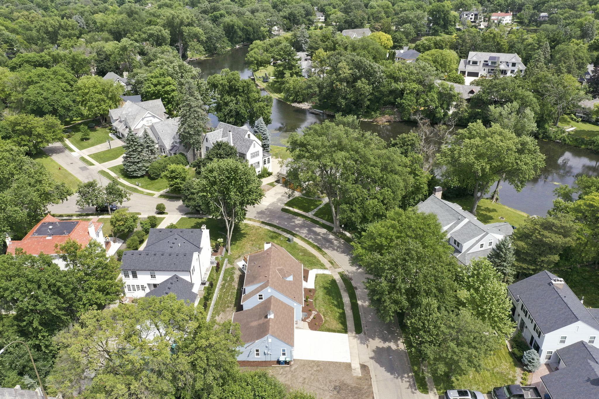 54-web-or-mls-4920%20sunnyside%20rd%20aerial%20%283%29.jpg