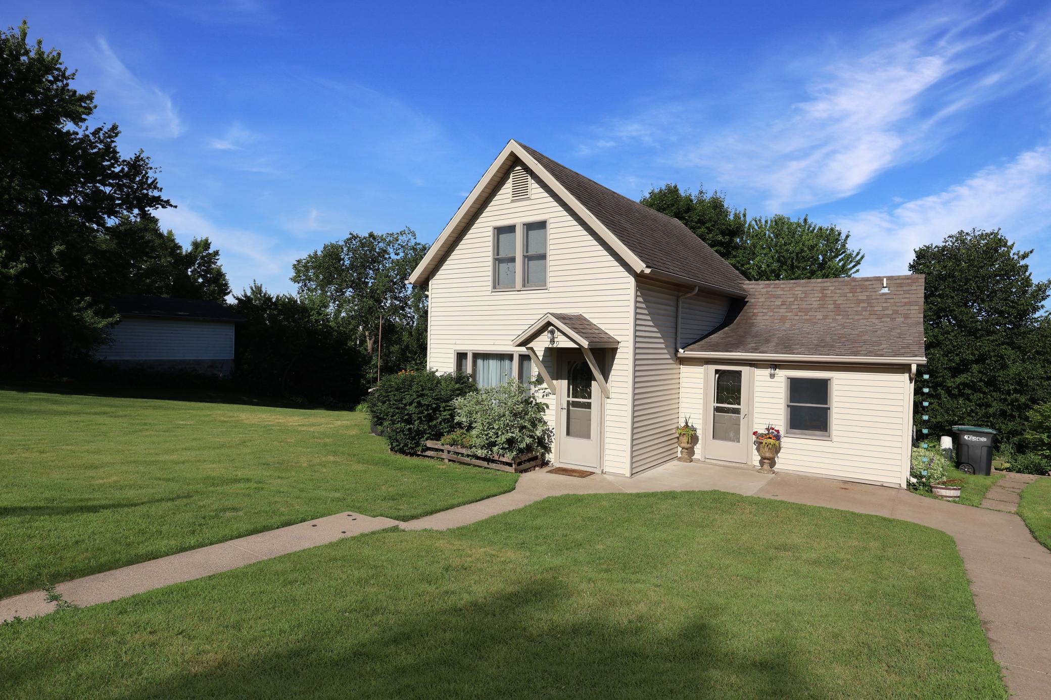 Maintenance free siding, soffit, fascia, and Andersen windows.