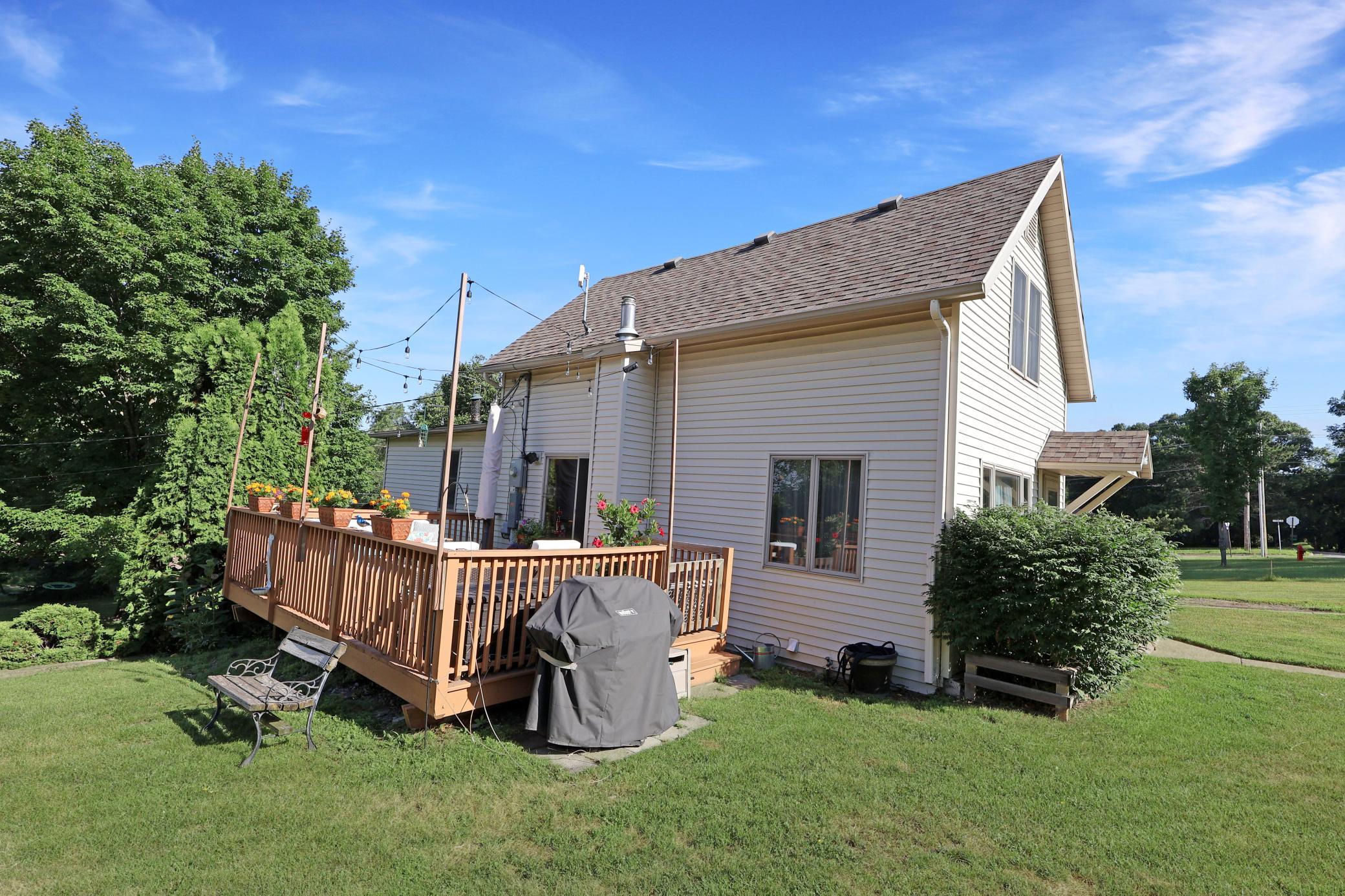 Side view of the home with a nice deck area.