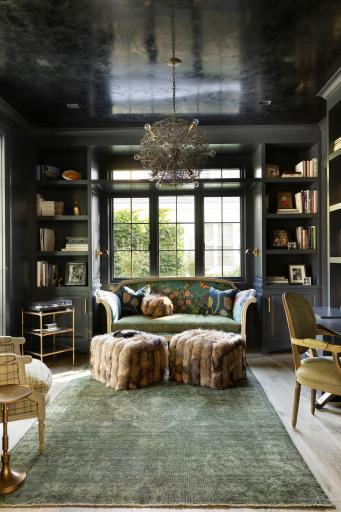 Exquisite craftmanship throughout including hand plastered walls and ceiling.
