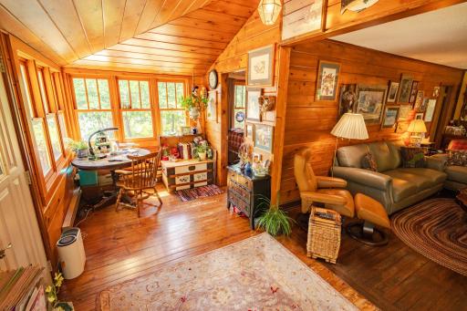 Another view of this room