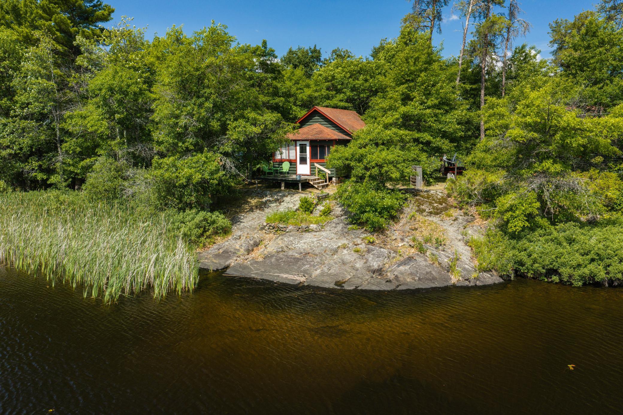 Separate 2 bed Bunkhouse
