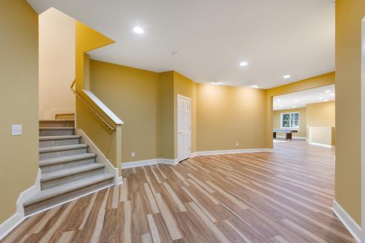 1886 Sandbar Circle, Waconia, MN 55387