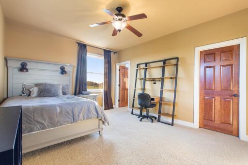 1886 Sandbar Circle, Waconia, MN 55387