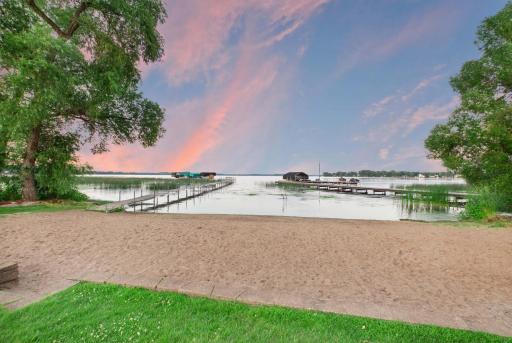 1886 Sandbar Circle - Nbhd Shared Beach on beautiful Lake Waconia!