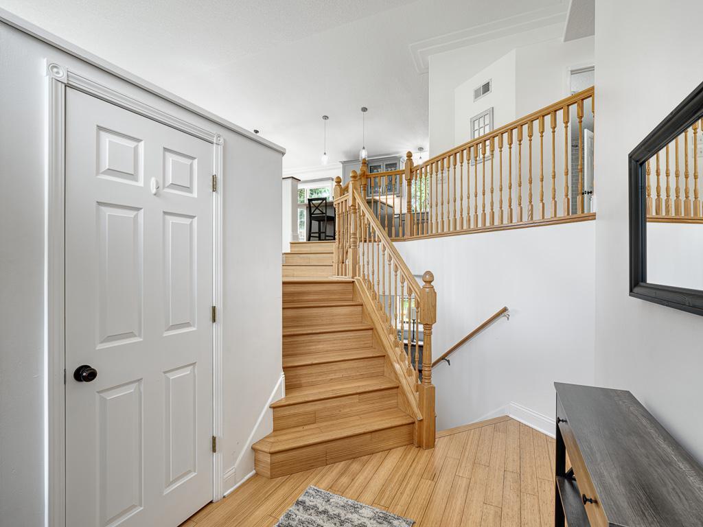 3 - Foyer.jpg