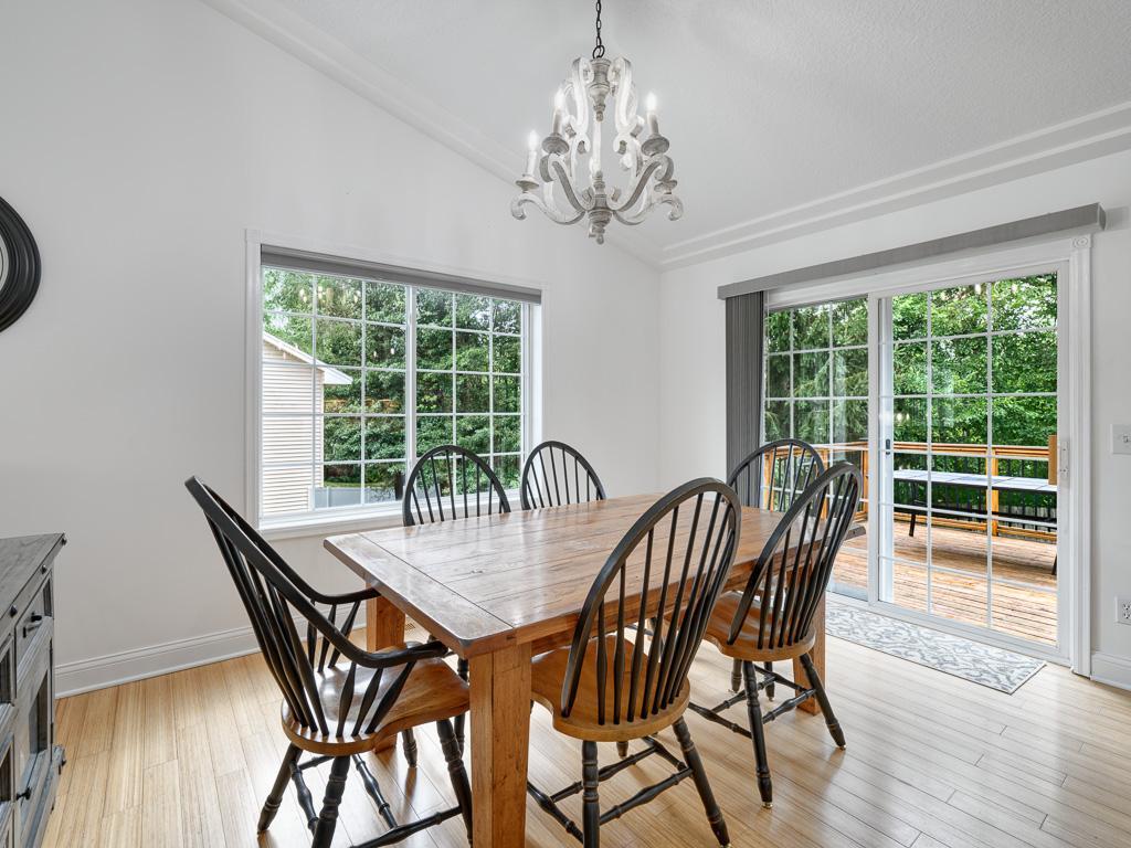 11 - Dining Room.jpg
