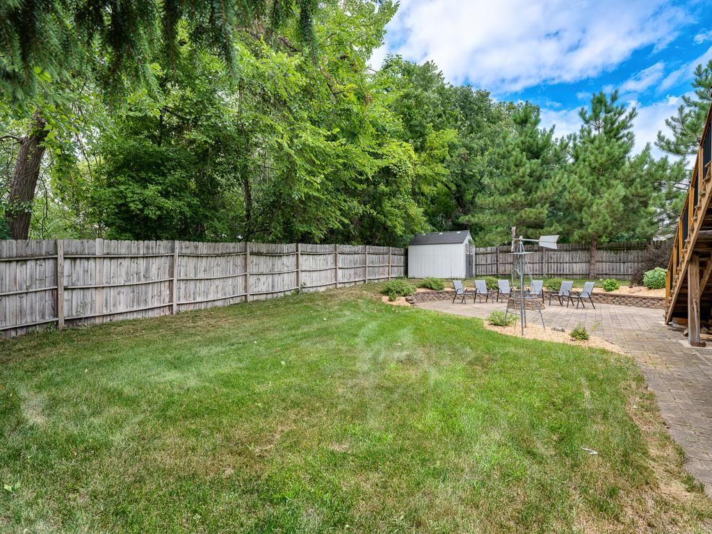 25 - Backyard.jpg