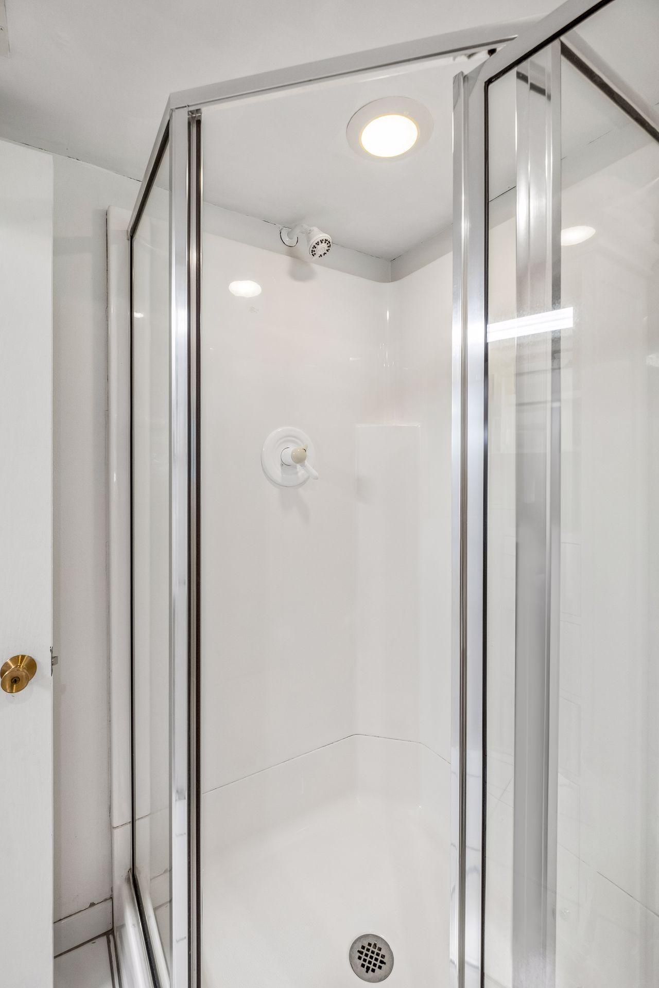 Lower level three quarter bath