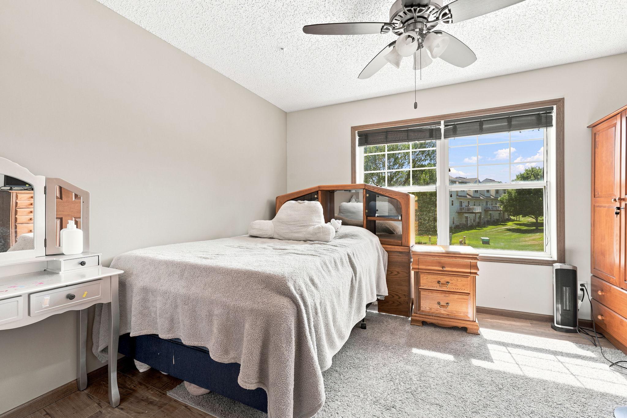 18-web-or-mls-A7401457.jpg