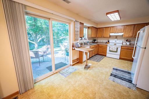 561 Burton Circle, Ellsworth, WI 54011