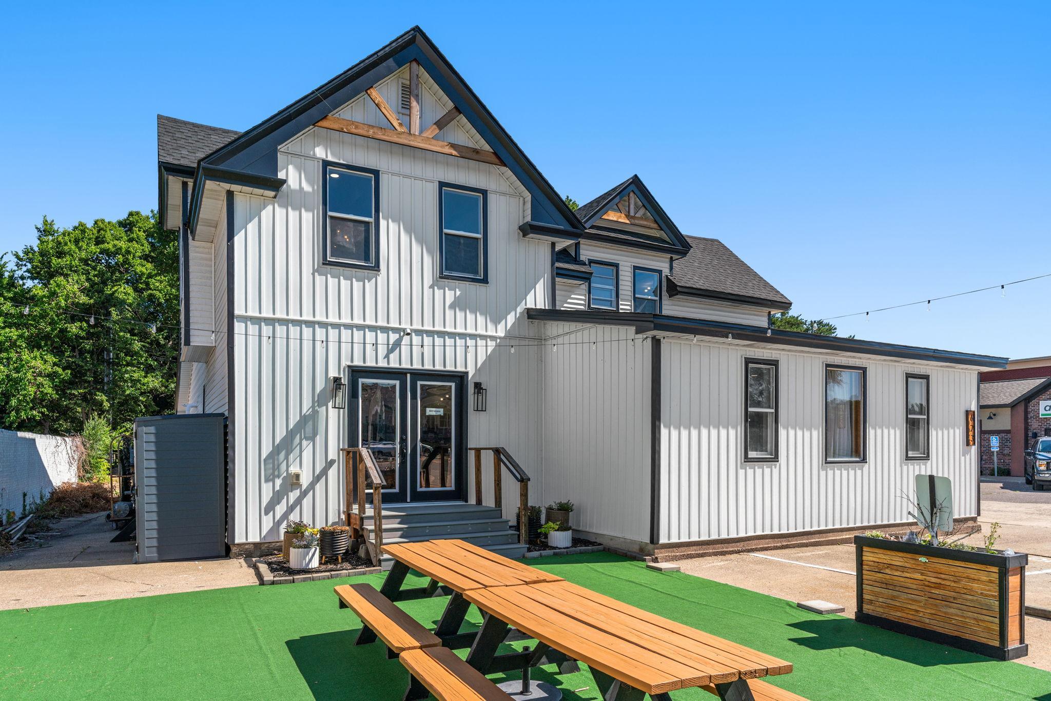 Your business has been waiting for this location and space!
