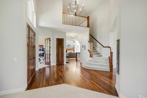 8710Photography-Web-Friendly-4270-Wild-Meadows-Drive-Medina-MN-55340-39.jpg