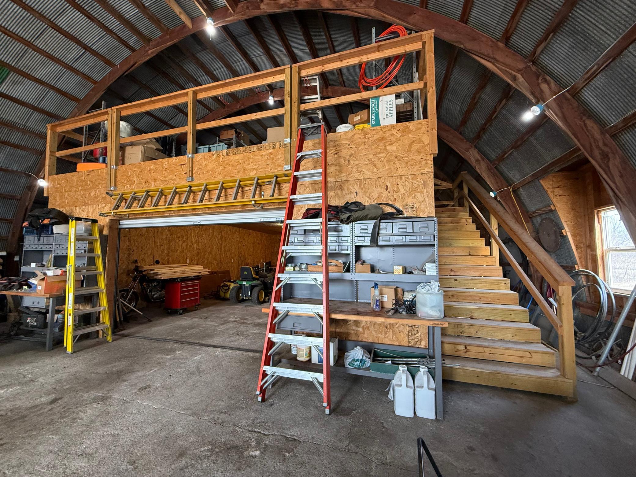 Building 2, mezzanine.jpg