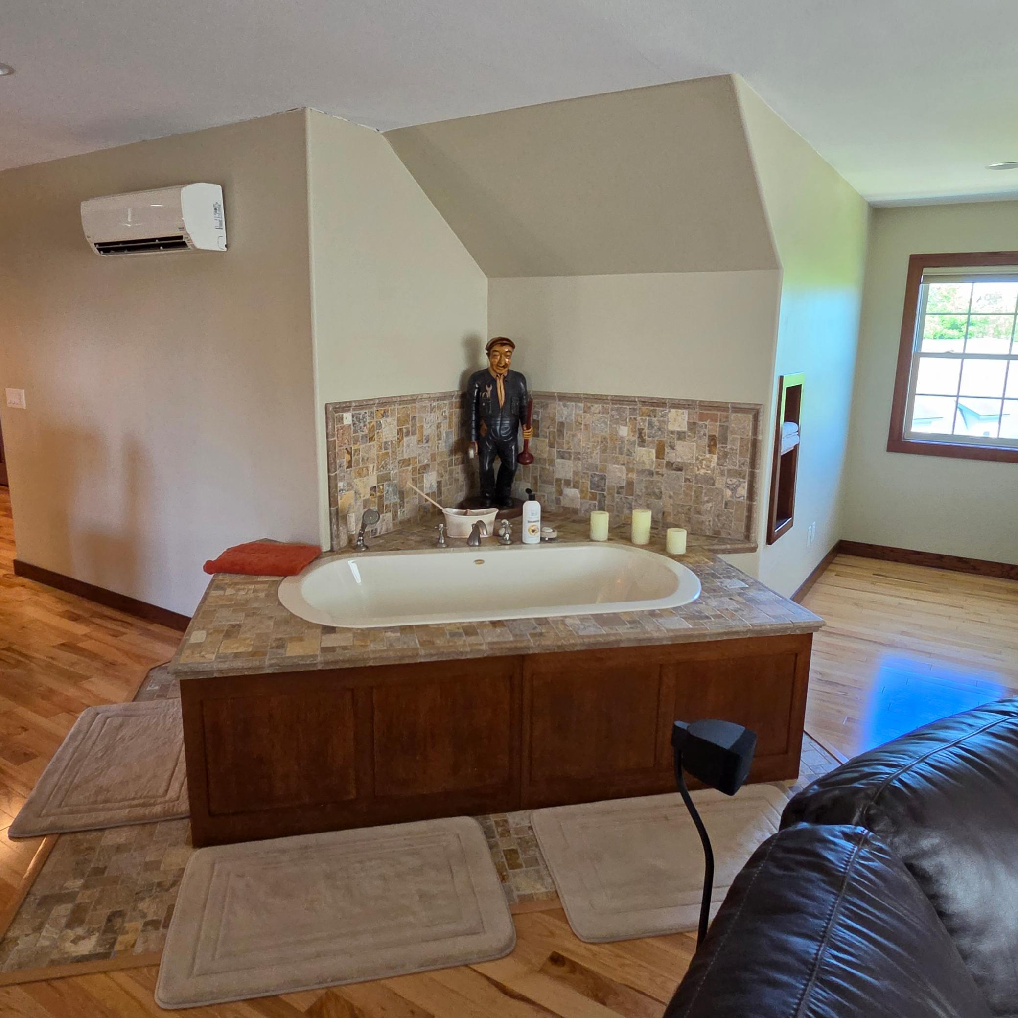 Building One, Upper Level Jacuzzi.jpg