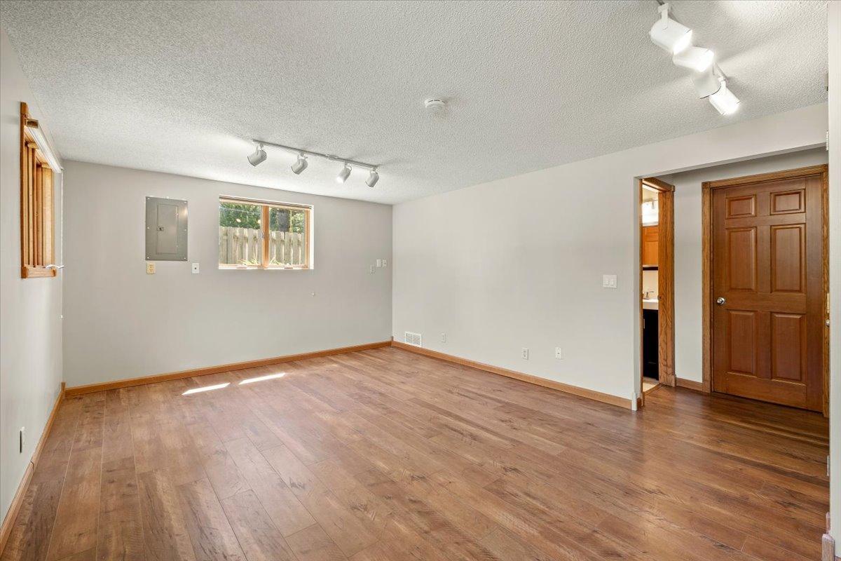 20-186 Cottonwood Ct-0020.jpg