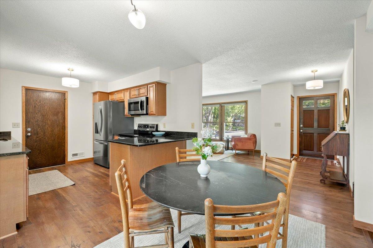 08-186 Cottonwood Ct-0008.jpg