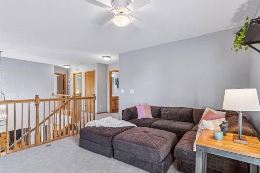 2283 Saint Johns Drive, Woodbury, MN 55129
