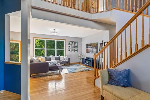 2283 Saint Johns Drive, Woodbury, MN 55129
