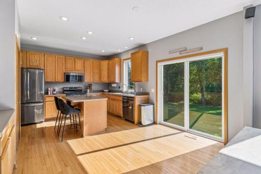 2283 Saint Johns Drive, Woodbury, MN 55129