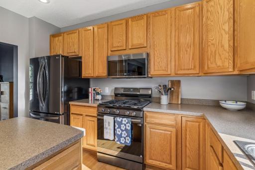 2283 Saint Johns Drive, Woodbury, MN 55129