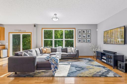 2283 Saint Johns Drive, Woodbury, MN 55129