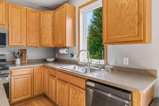 2283 Saint Johns Drive, Woodbury, MN 55129
