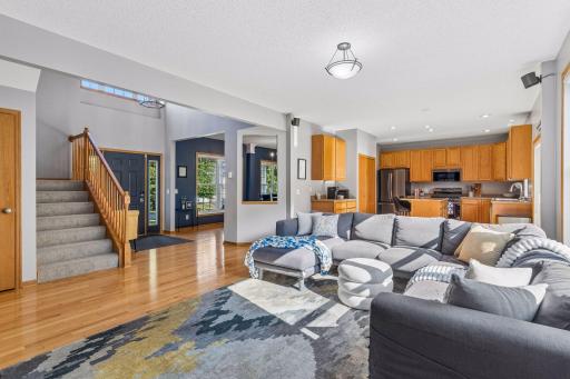 2283 Saint Johns Drive, Woodbury, MN 55129