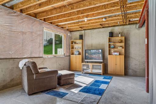 2283 Saint Johns Drive, Woodbury, MN 55129