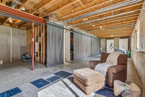2283 Saint Johns Drive, Woodbury, MN 55129
