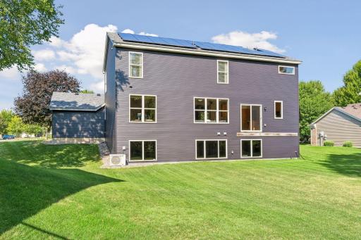 2283 Saint Johns Drive, Woodbury, MN 55129