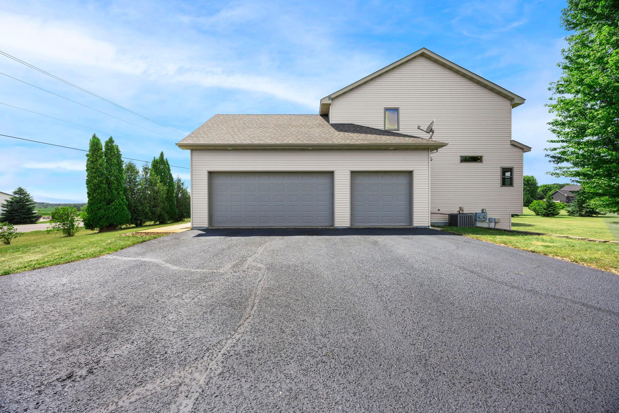 Located in the highly sought after Annandale School District