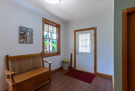 Foyer 2.jpg