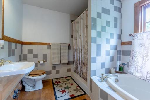 Master Bath 3.jpg